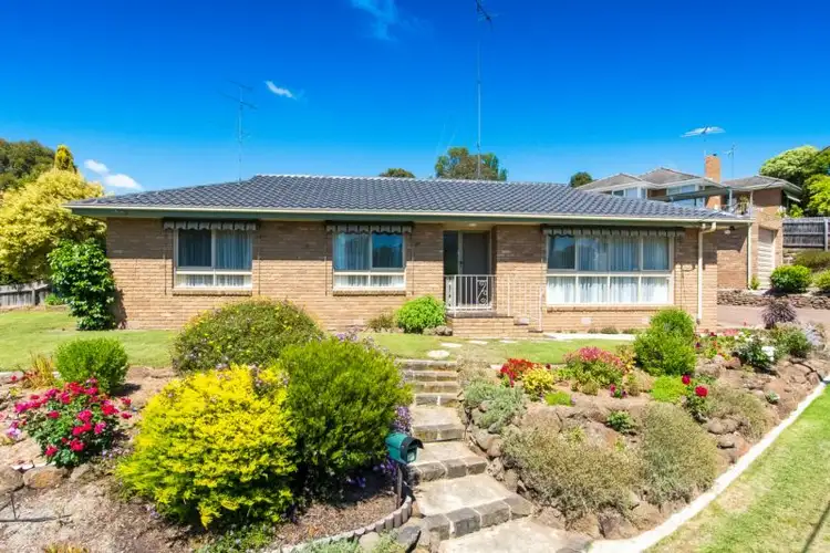 70 Bellevue Avenue, Highton VIC 3216