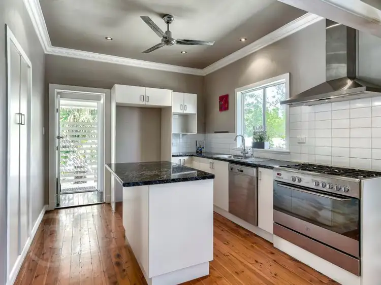 11 Blomfield Street, Moorooka QLD 4105