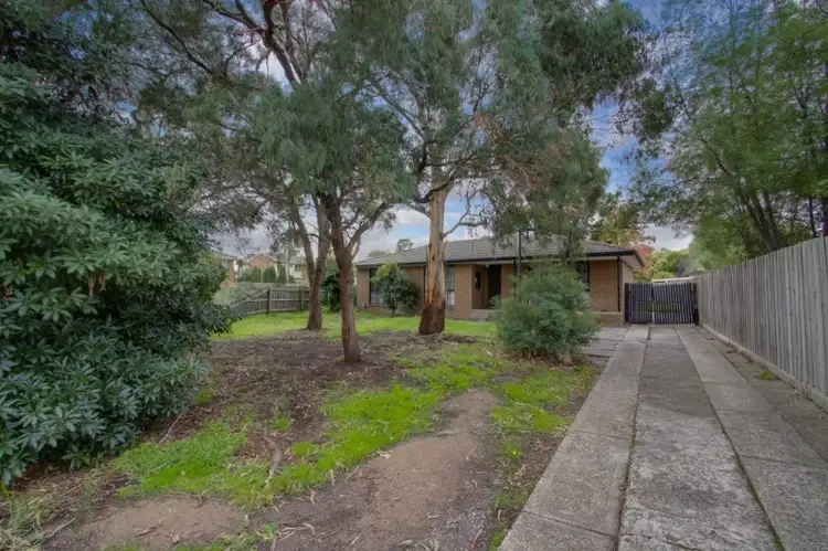 1 Wallace Road, Wantirna South VIC 3152