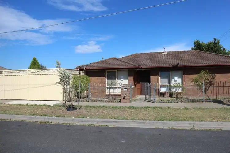 118 Malmsbury Drive, Meadow Heights VIC 3048