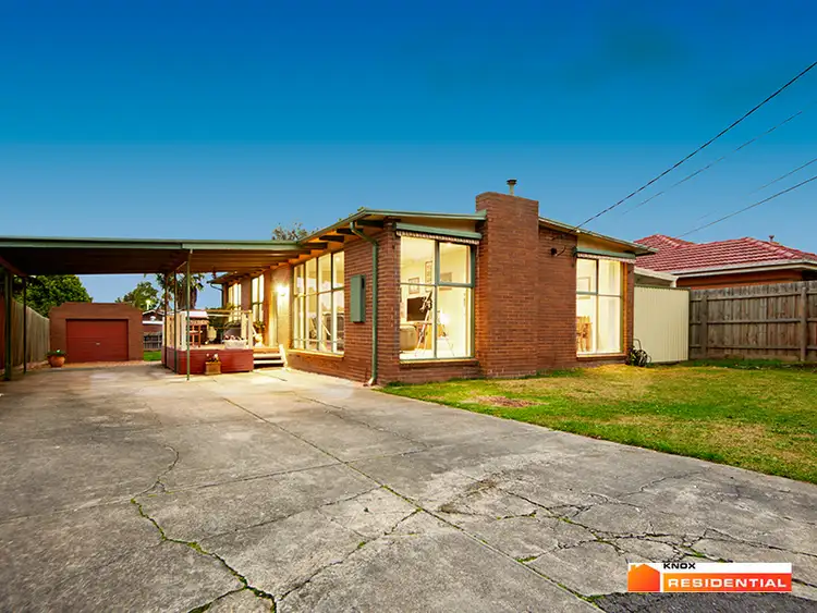 74 Allanfield Crescent, Boronia VIC 3155