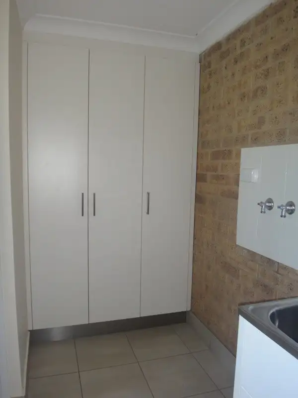 Fifth view of Homely house listing, 1/143 Egerton Street, Emerald QLD 4720