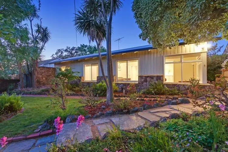 5 Erica Crescent, Heathmont VIC 3135