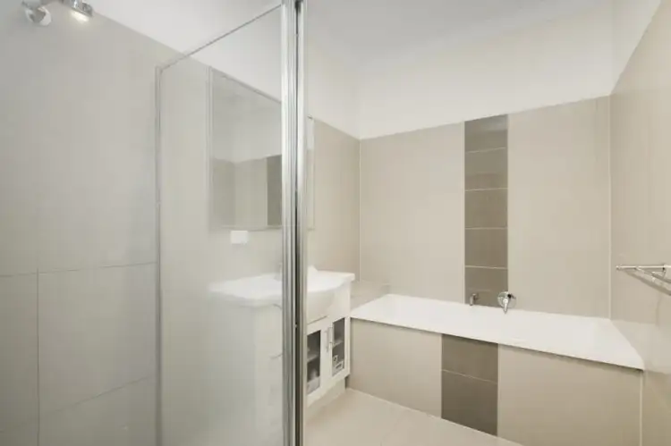 Sixth view of Homely townhouse listing, 2/15 George Street, Ashwood VIC 3147