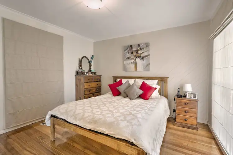 Fifth view of Homely house listing, 8 Birralee Square, Keilor Downs VIC 3038