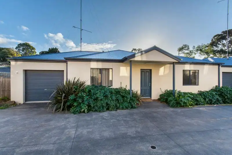 Main view of Homely townhouse listing, 2/36 Sanglen Terrace, Belmont VIC 3216