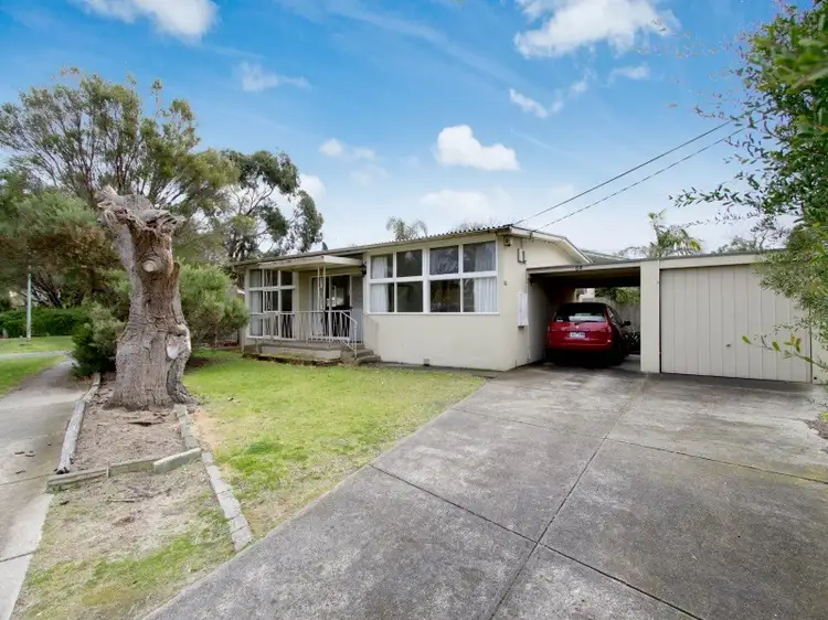 84 Kananook Ave, Seaford VIC 3198
