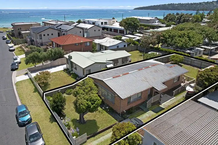 7 Prescott Avenue, Safety Beach VIC 3936