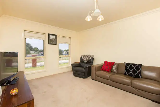 Fifth view of Homely house listing, 443 Ontario Avenue, Mildura VIC 3500