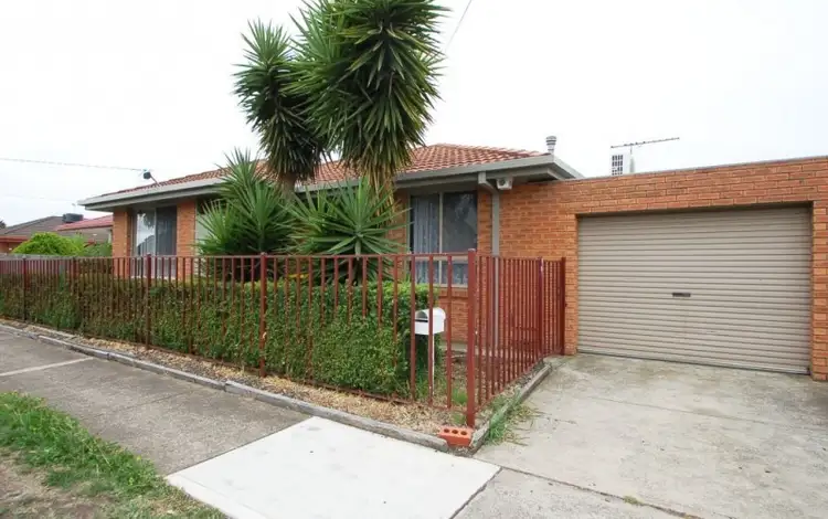 2/97 Malmsbury Drive, Meadow Heights VIC 3048