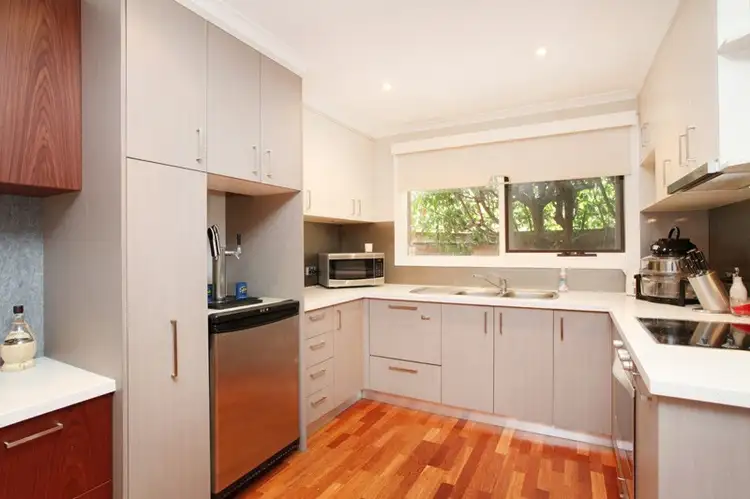 2/5-7 Deidre Court, Airport West VIC 3042