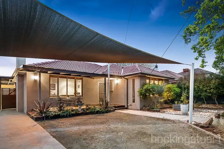 17 Magnolia Avenue, Bentleigh East VIC 3165