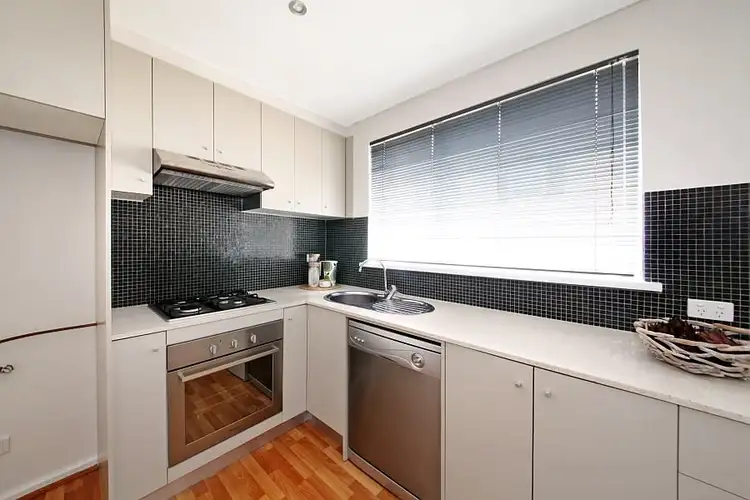 Third view of Homely apartment listing, 6/14 Liddiard Street, Hawthorn VIC 3122