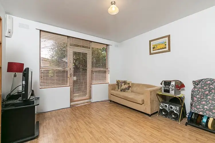 2/15 Kingsville Street, Kingsville VIC 3012