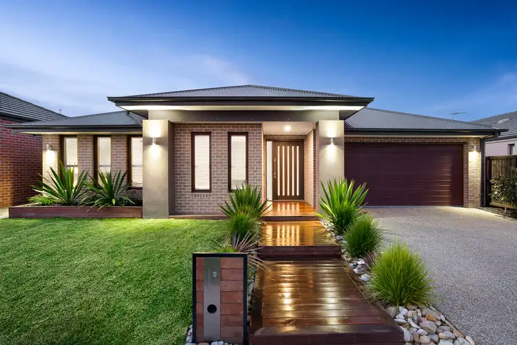 9 Tallawong Drive, Doreen VIC 3754