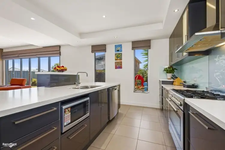 Fourth view of Homely house listing, 8 Sand Drift Walk, Sanctuary Lakes VIC 3030
