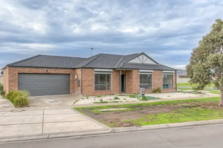 61 Caradon Drive, Truganina VIC 3029