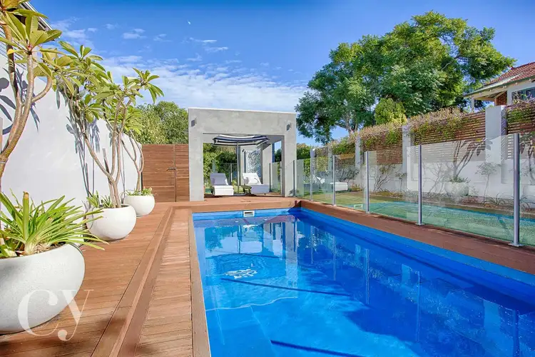 2 Oakover Street, East Fremantle WA 6158