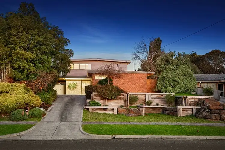 76 Woodville Road, Mooroolbark VIC 3138