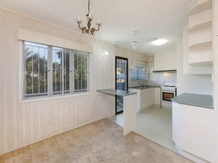 33 Denton Street, Wishart QLD 4122