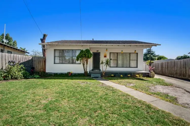 9 Norfolk Crescent, Frankston North VIC 3200