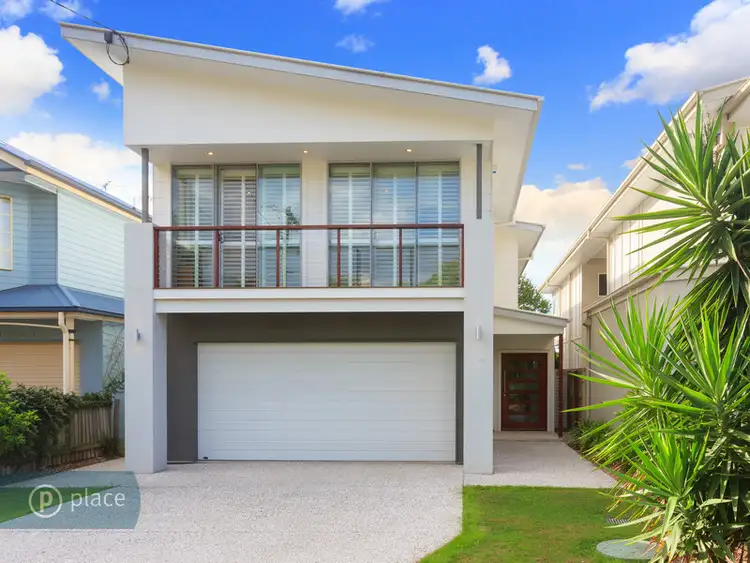 26 Strong Avenue, Graceville QLD 4075