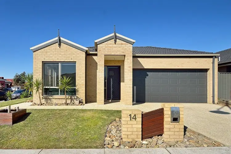 14 Merrowland Avenue, Cranbourne North VIC 3977
