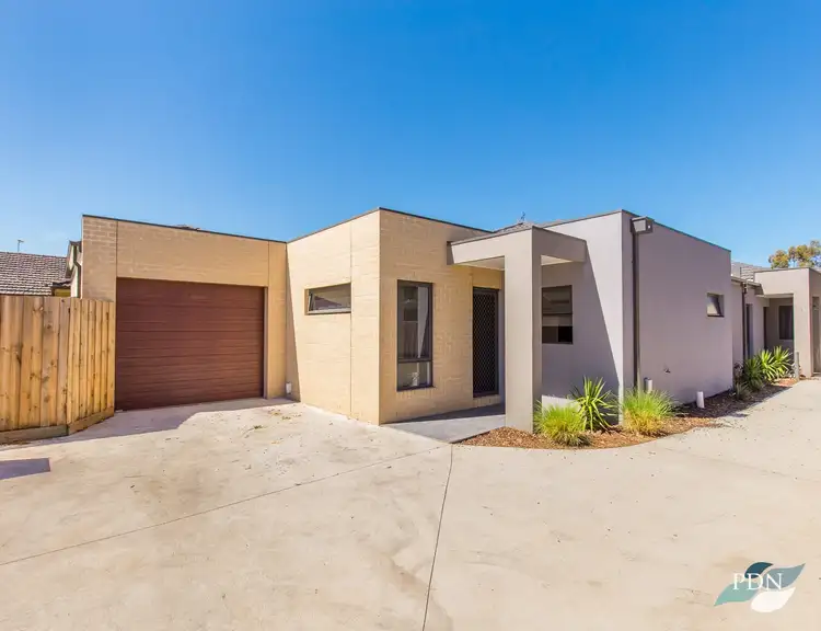 2/13 Edgar Street, Werribee VIC 3030