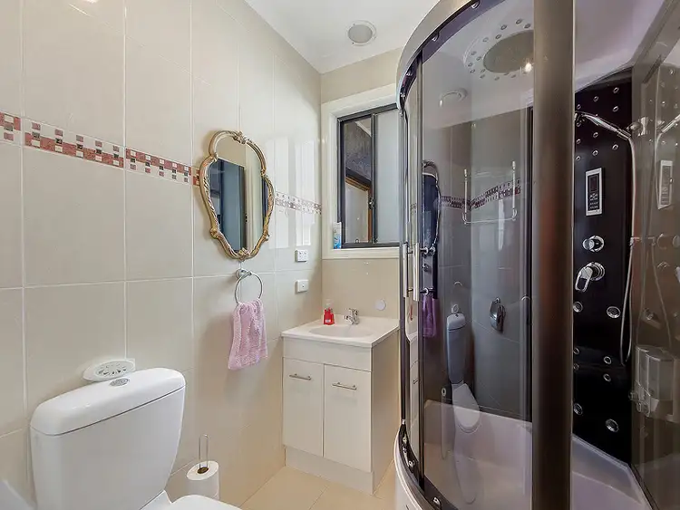 Fifth view of Homely unit listing, 2/99 George Street, St Albans VIC 3021