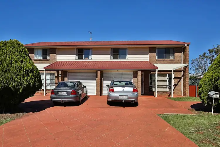 1&2/1 Kuhn Street, Kearneys Spring QLD 4350