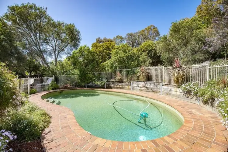 Second view of Homely house listing, 3 Lovitt Close, Diamond Creek VIC 3089