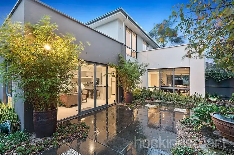 2 Pinehurst Way, Heatherton VIC 3202