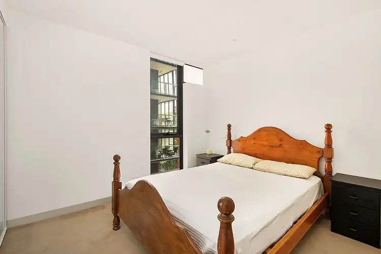 Third view of Homely apartment listing, 701/555 Flinders Street, Melbourne VIC 3000