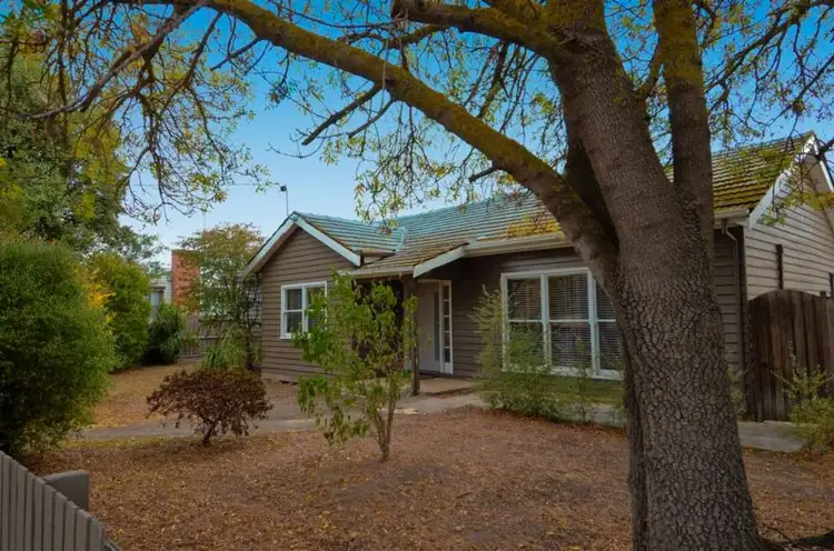 9 Staverly Road, Herne Hill VIC 3218