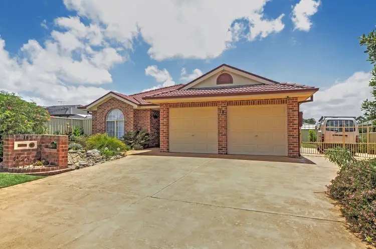 18 Carrington Park Drive, Nowra NSW 2541