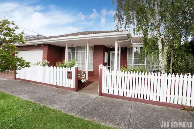 17 Andrews Street, Spotswood VIC 3015