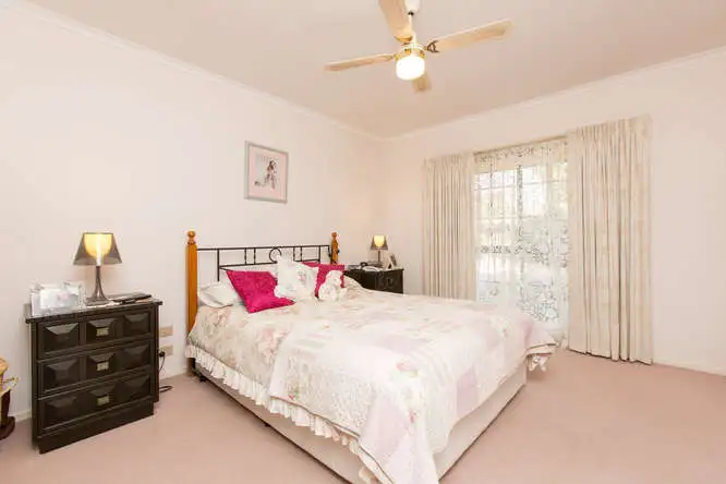 Sixth view of Homely house listing, 3 Leng Close, Nichols Point VIC 3501