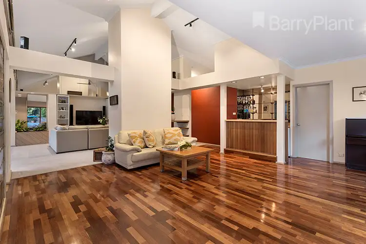 Second view of Homely house listing, 5 Wadham Parade, Mount Waverley VIC 3149