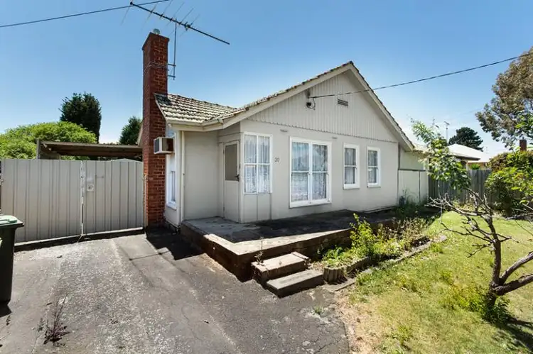 30 Swallow Crescent, Norlane VIC 3214