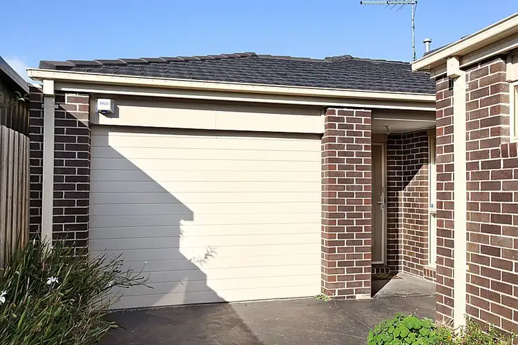 3/5 Almond Avenue, Brooklyn VIC 3012