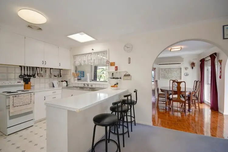 Fifth view of Homely house listing, 18 Linton Lane, Highton VIC 3216