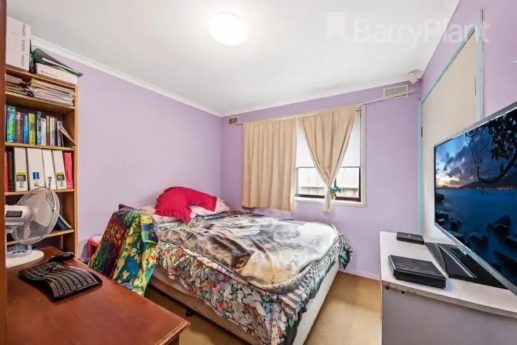 Fifth view of Homely house listing, 5 Poinciana Court, Werribee VIC 3030
