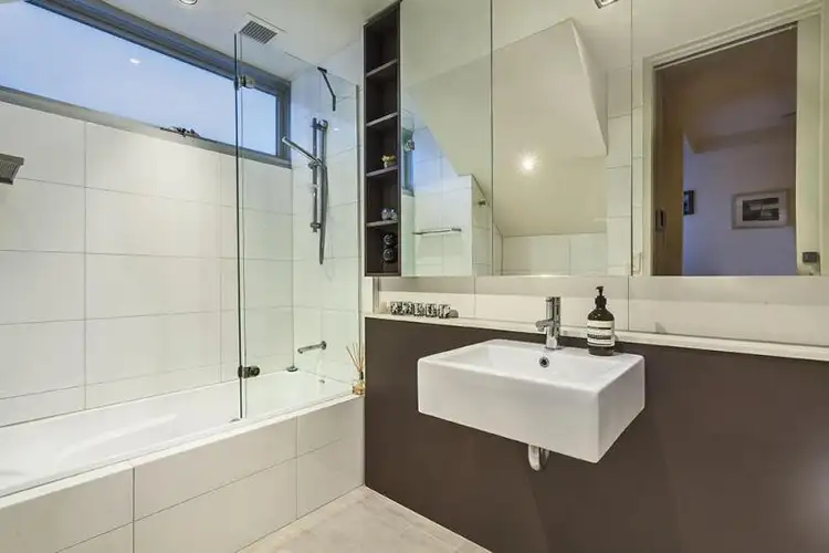 Sixth view of Homely house listing, 16 Little Dryburgh Street South, North Melbourne VIC 3051