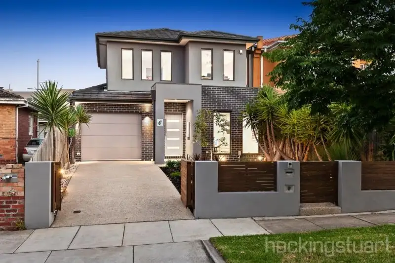 Main view of Homely townhouse listing, 6B South Avenue, Bentleigh VIC 3204