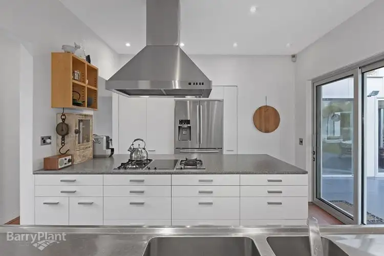 Fifth view of Homely house listing, 10 Beaumont Road, Berwick VIC 3806