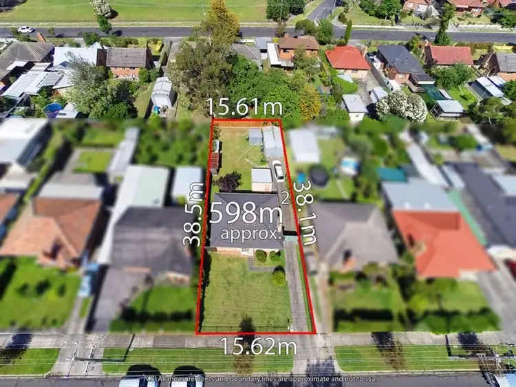 19 Charlton Crescent, Reservoir VIC 3073