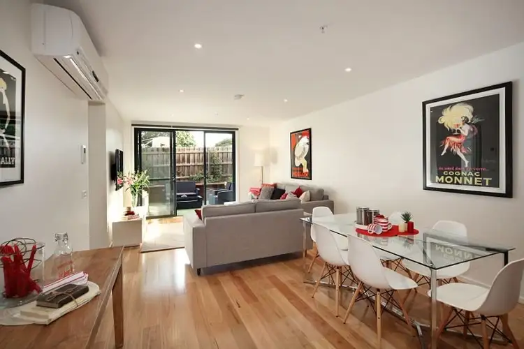 Second view of Homely apartment listing, 4/9-10 Railway Parade, Murrumbeena VIC 3163