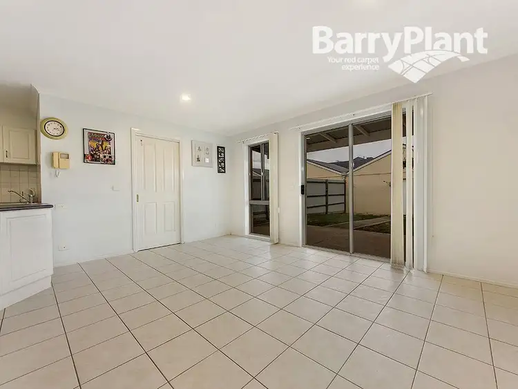 Fourth view of Homely townhouse listing, 8 Pampas Lane, Cairnlea VIC 3023