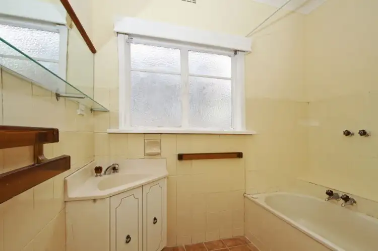 Fifth view of Homely house listing, 2 Borrie Street, Reservoir VIC 3073