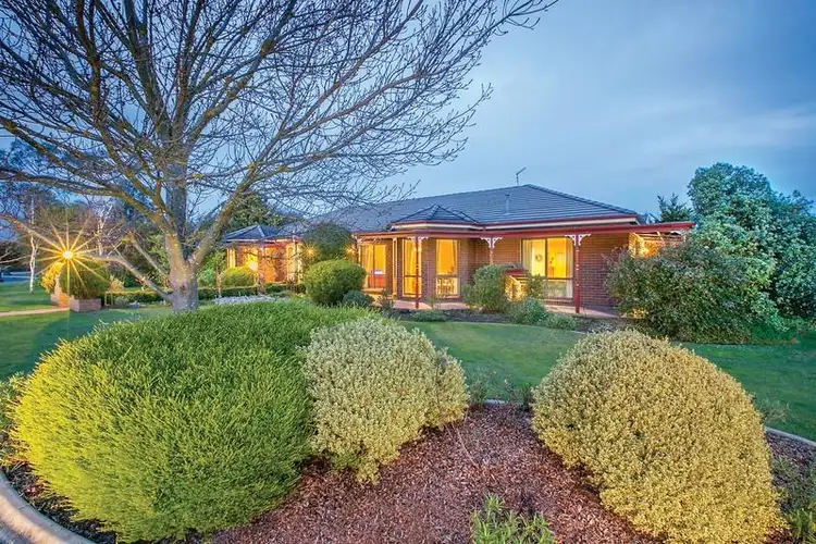 32 Robertson Drive, Alfredton VIC 3350